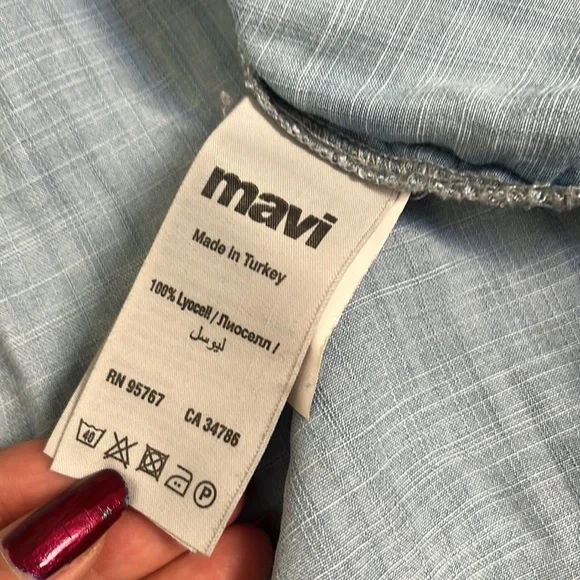 Mavi Button Up - Picture 3 of 3